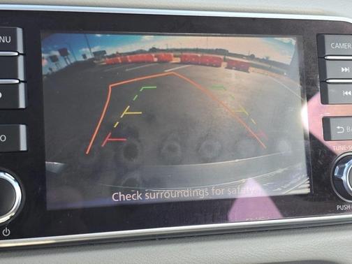 2022 Nissan Versa 1.6 SV