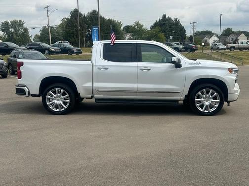2022 Chevrolet Silverado 1500 High Country