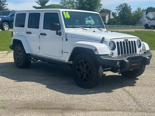 2016 Jeep Wrangler Unlimited Sahara