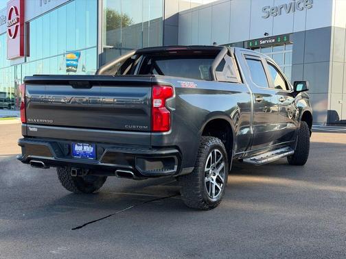 Shadow Gray Metallic 2019 Chevrolet Silverado 1500 Custom Trail Boss