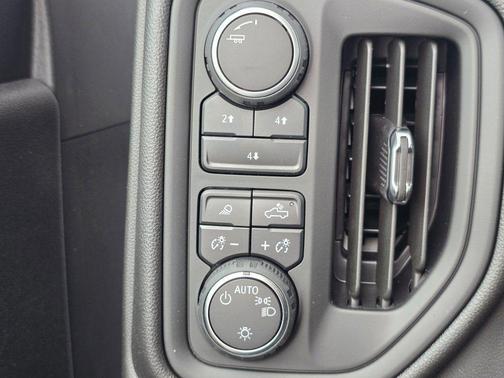 2025 Chevrolet Silverado 3500 WT