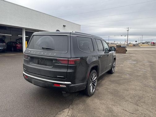 2023 Jeep Wagoneer Series III
