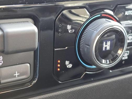 2025 Chevrolet Silverado 3500 LT