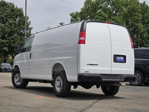 2025 Chevrolet Express 2500 Work Van