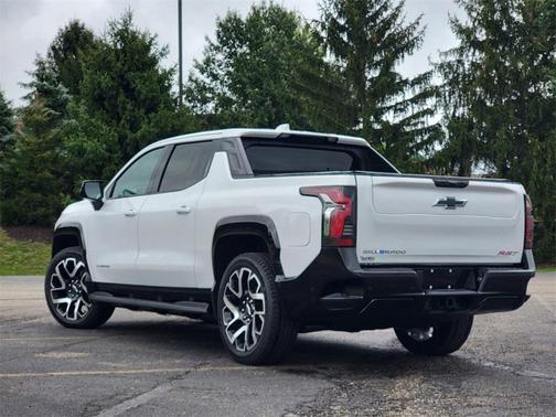 2024 Chevrolet Silverado EV RST