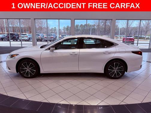 2024 Lexus ES 250 Base