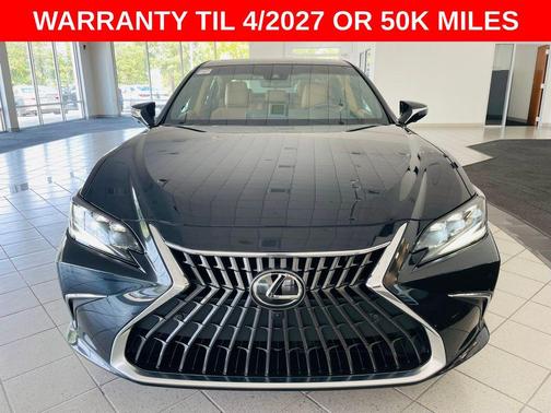 2023 Lexus ES 300h Ultra Luxury