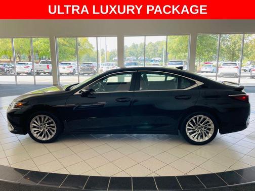 2023 Lexus ES 300h Ultra Luxury
