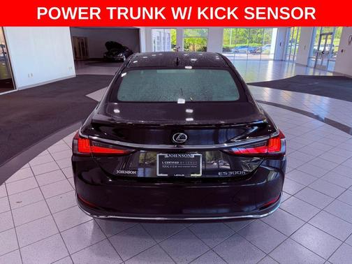 2024 Lexus ES 300h Base
