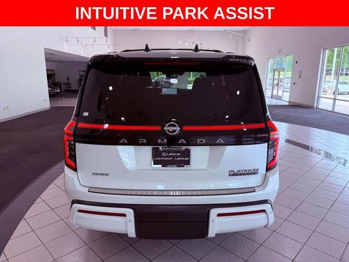 Everest White Pearl Tricoat/Super Black 2025 Nissan Armada Platinum Reserve 4WD