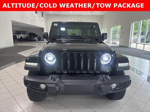 2023 Jeep Wrangler 4-Door Sahara Altitude 4x4