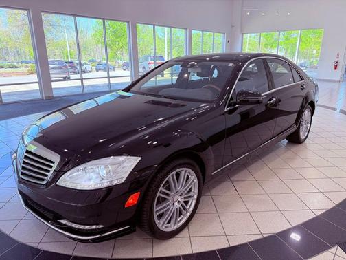 Black 2011 Mercedes-Benz S-Class 4MATIC