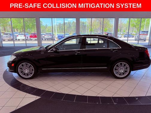 Black 2011 Mercedes-Benz S-Class 4MATIC