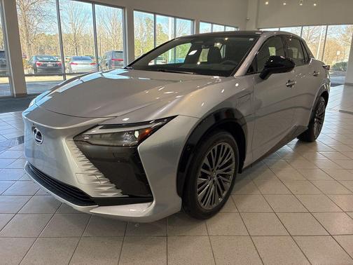 2023 Lexus RZ 450e Luxury