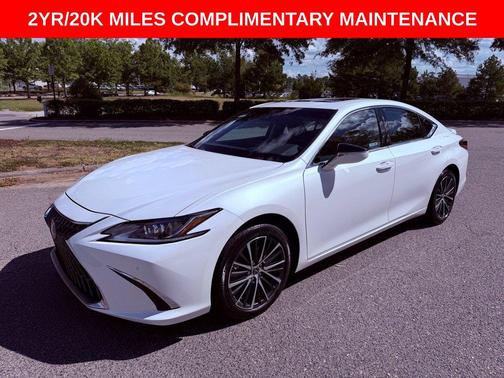 Eminent White Pearl 2023 Lexus ES 300h Premium