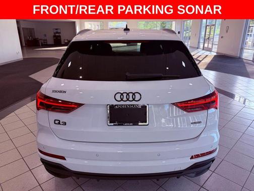 Glacier White Metallic 2023 Audi Q3 45 S line Premium Plus