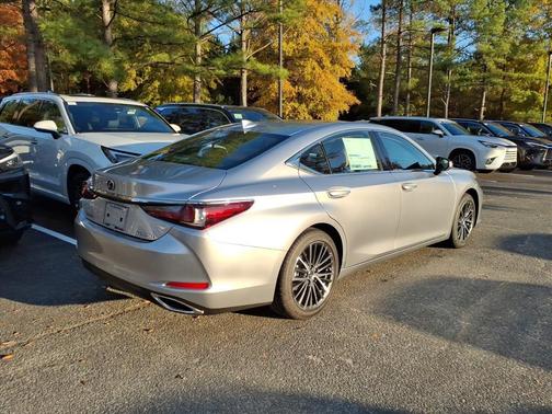 2025 Lexus ES 350 Base