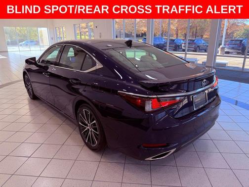 2023 Lexus ES 350 Base