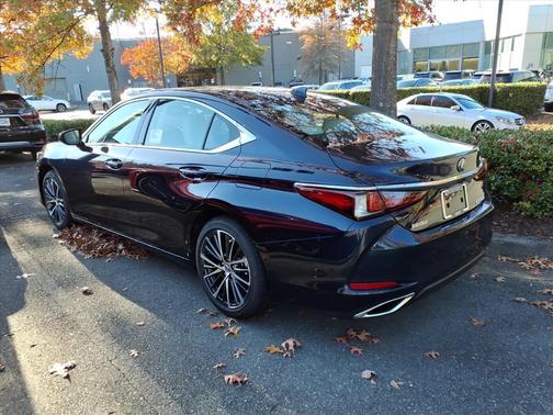 2025 Lexus ES 350 Base