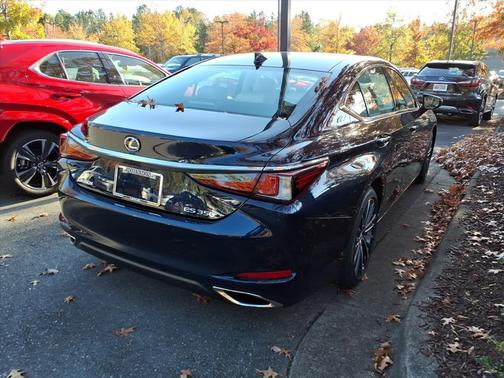 2025 Lexus ES 350 Base