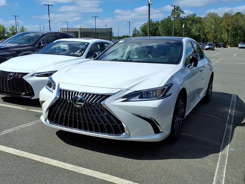 2025 Lexus ES 350 Base