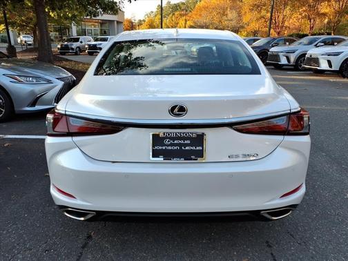 2025 Lexus ES 350 Base