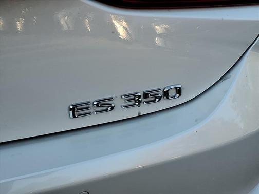 2025 Lexus ES 350 Base