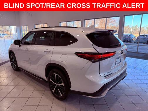 2022 Toyota Highlander XSE