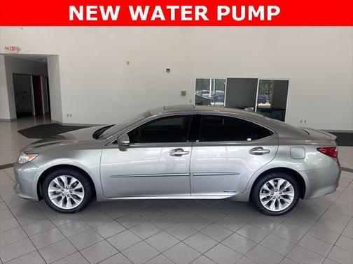 2015 Lexus ES 300h Base