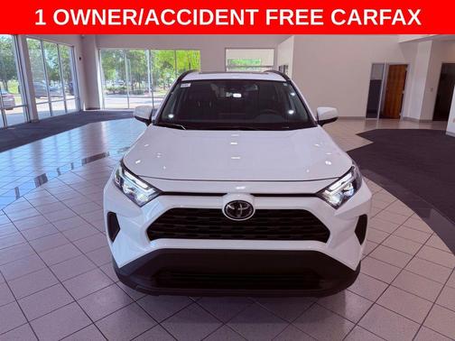 Ice Cap 2025 Toyota RAV4 Hybrid XLE