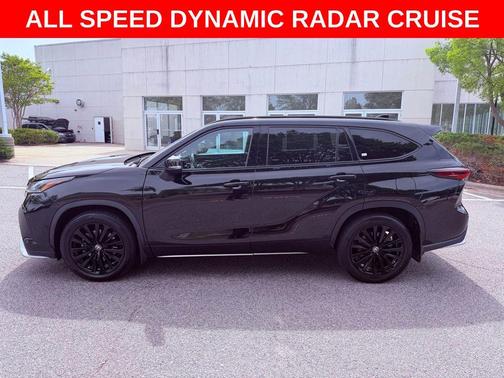 Midnight Black Metallic 2024 Toyota Highlander XSE