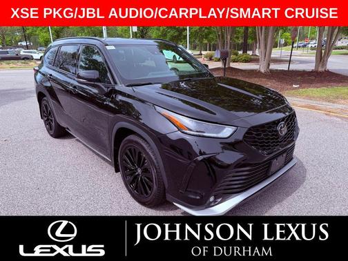 Midnight Black Metallic 2024 Toyota Highlander XSE