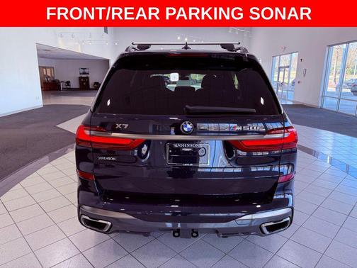 2022 BMW X7 M50i