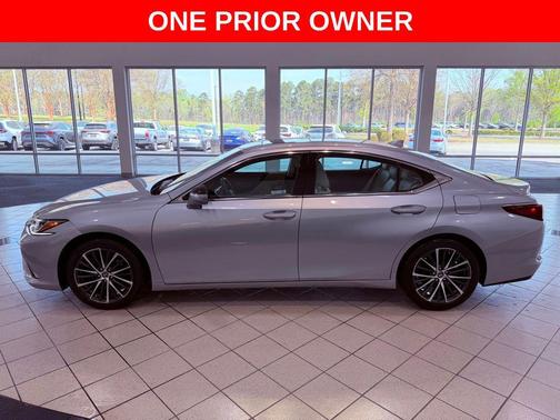 Iridium 2024 Lexus ES 350 Premium