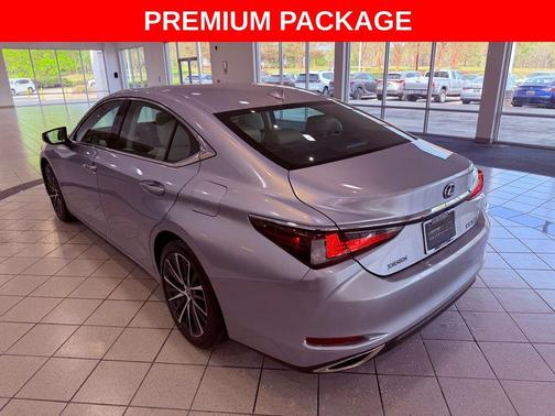 Iridium 2024 Lexus ES 350 Premium