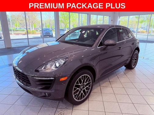 2016 Porsche Macan Macan T