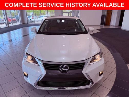 Eminent White Pearl 2017 Lexus CT 200h Base
