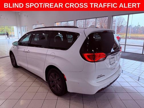 2020 Chrysler Pacifica Hybrid Limited