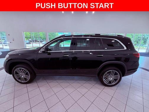 Black 2025 Mercedes-Benz GLS 450 4MATIC