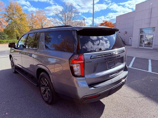 2021 Chevrolet Suburban 4WD Z71