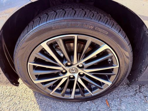 2024 Lexus ES 350 Premium