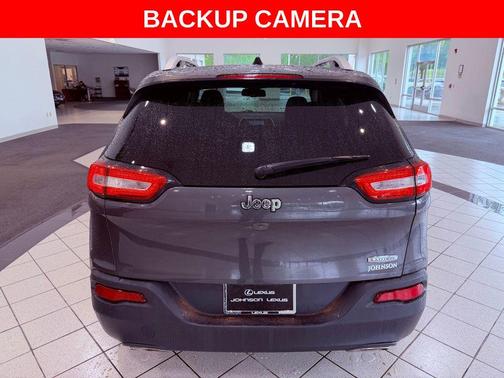 Granite Crystal Metallic Clearcoat 2018 Jeep Cherokee Latitude Plus