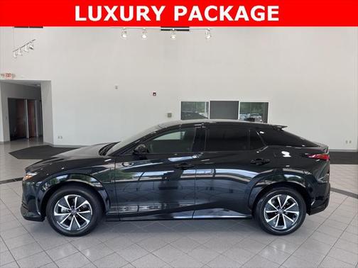 2023 Lexus RZ 450e Luxury