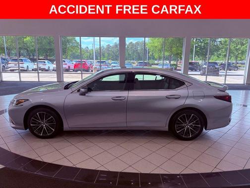 Iridium 2025 Lexus ES 300h Premium