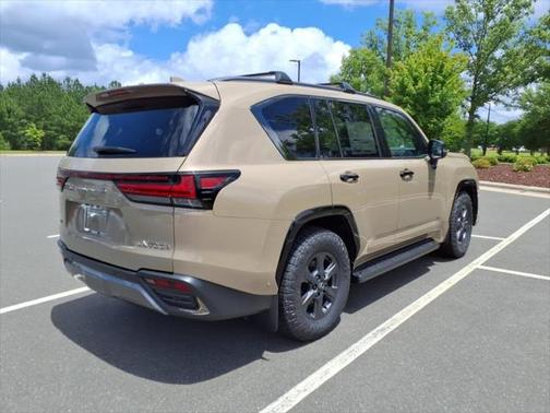 2025 Lexus LX 700h Overtrail