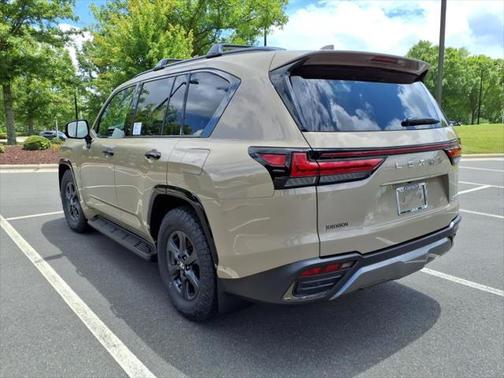 2025 Lexus LX 700h Overtrail