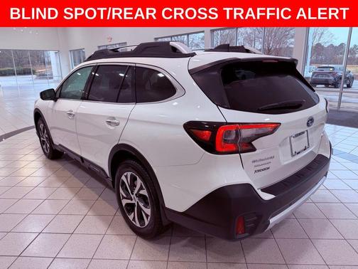 2022 Subaru Outback Touring XT