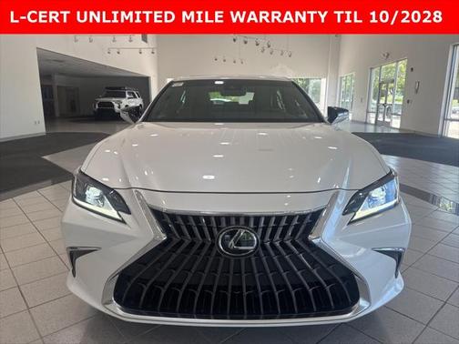 2023 Lexus ES 300h Base