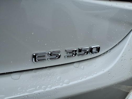 2025 Lexus ES 350 Ultra Luxury