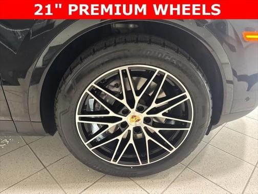 2024 Porsche Cayenne PREMIUM+/PANO-ROOF/360-CAM/21'' WHEELS/SOFT CLOSE D